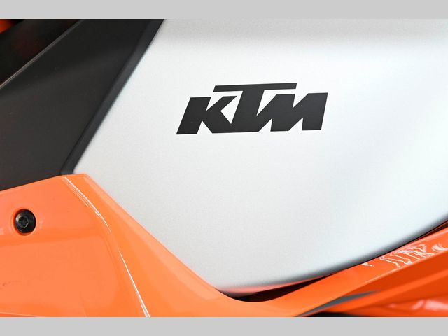 ktm - 1290-super-duke-r