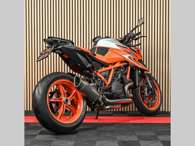 ktm - 1290-super-duke-r