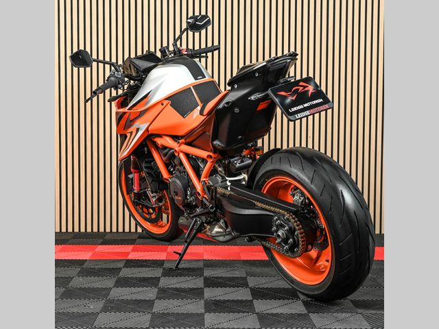 ktm - 1290-super-duke-r