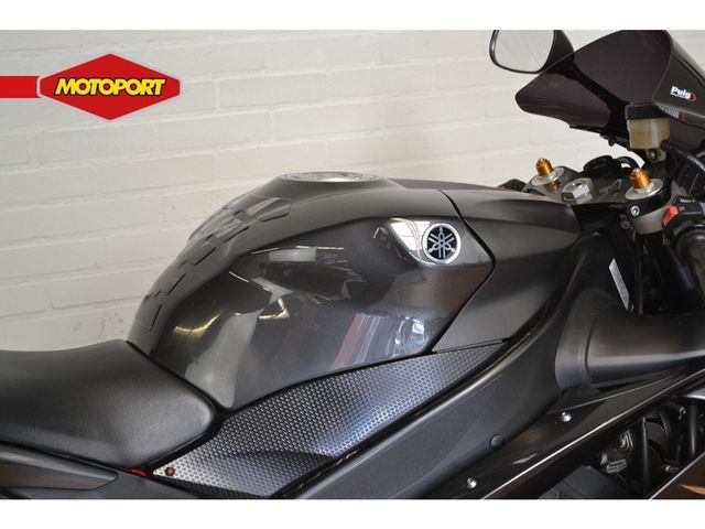 yamaha - yzf-r1