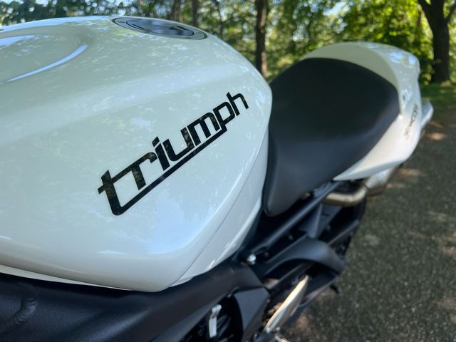 triumph - street-triple-675