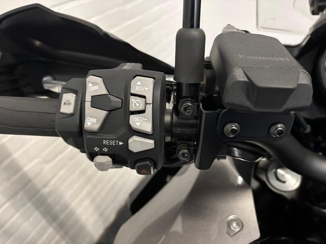 kawasaki - versys-1100-s