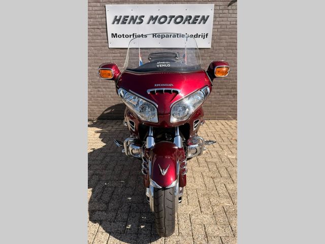 honda - gl-1800-goldwing