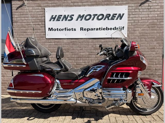 honda - gl-1800-goldwing