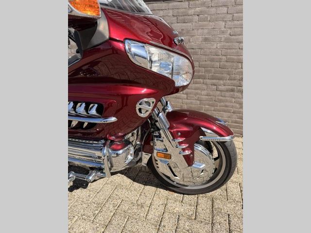 honda - gl-1800-goldwing