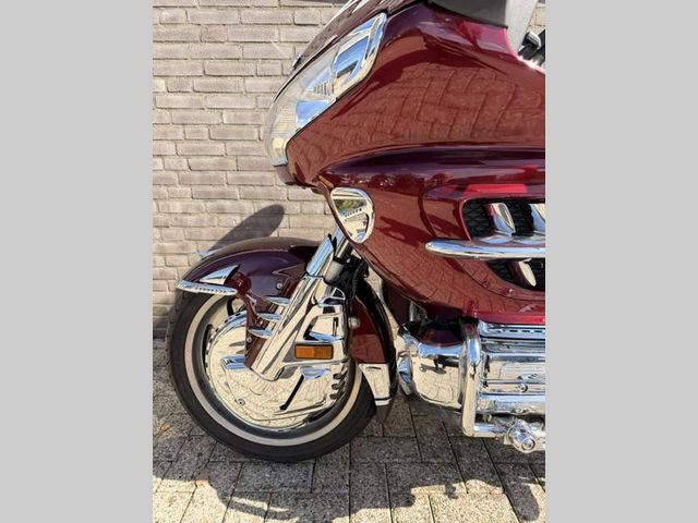 honda - gl-1800-goldwing