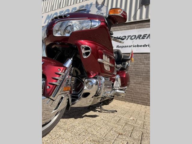 honda - gl-1800-goldwing