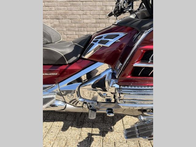 honda - gl-1800-goldwing