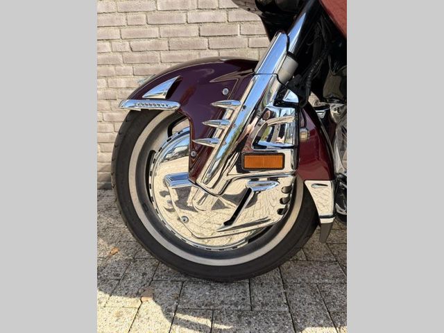 honda - gl-1800-goldwing