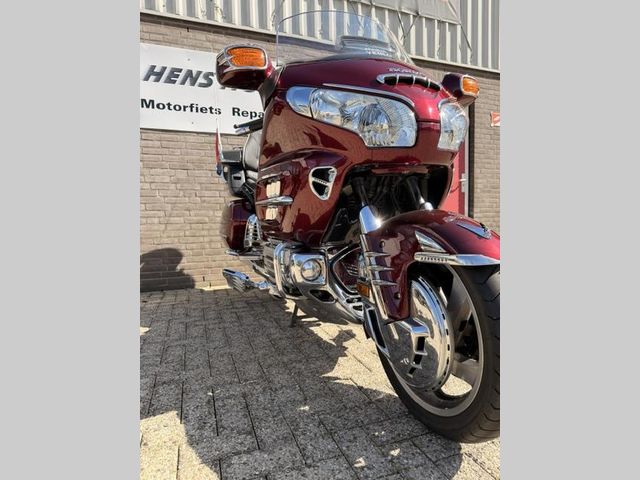 honda - gl-1800-goldwing