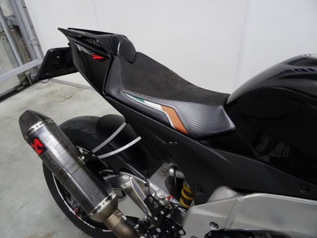 aprilia - rsv-4-r