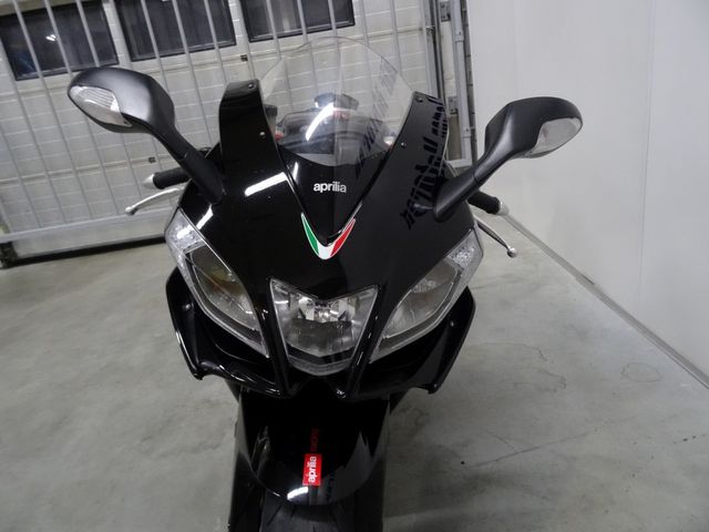 aprilia - rsv-4-r