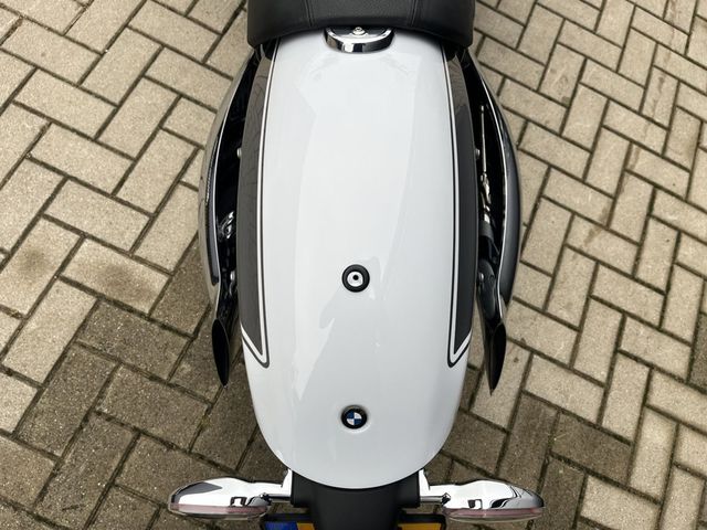bmw - r-18