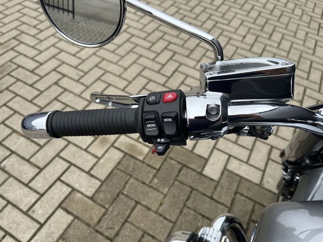 bmw - r-18