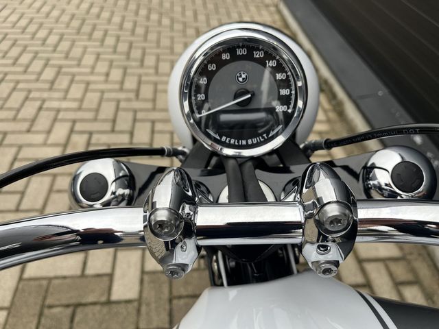 bmw - r-18