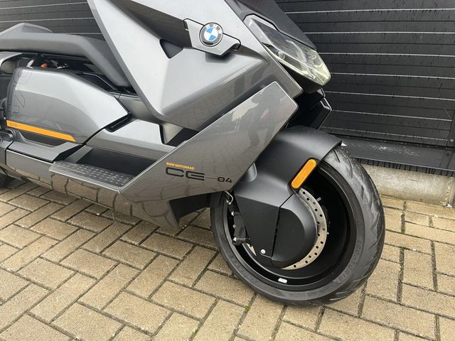 bmw - ce-04