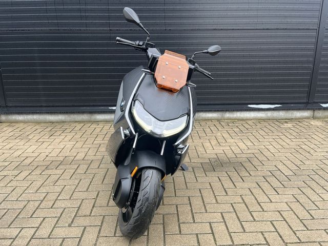 bmw - ce-04