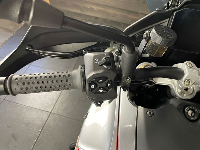 moto-guzzi - v-100-mandello-s