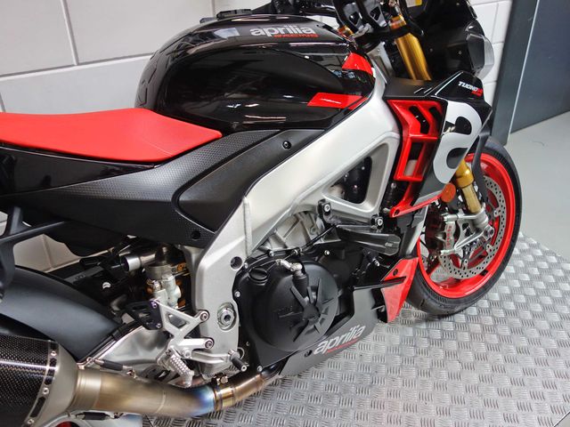 aprilia - tuono-v4-1100-factory