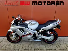 Honda CBR 600F, 1E EIG. NL Motor, Unieke KM Stand. Nieuwstaat! 2002 occasion – foto 3 van 17