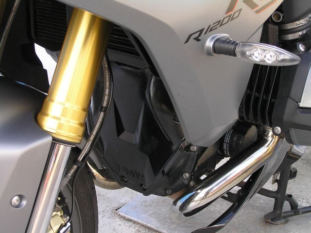 bmw - r-1200-rs