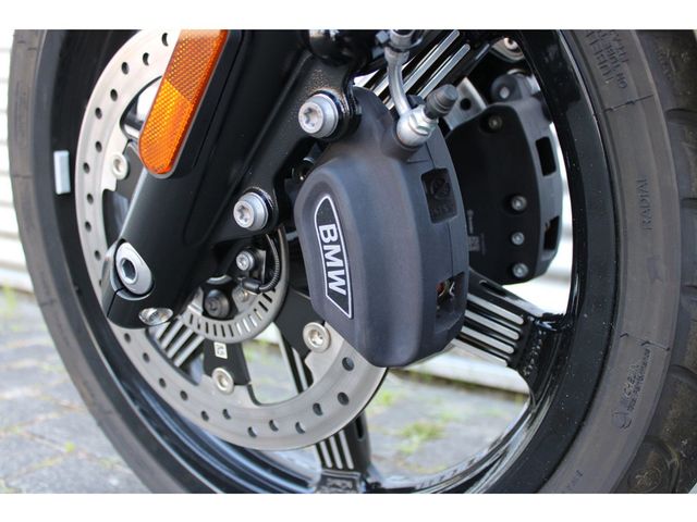 bmw - r-18-classic
