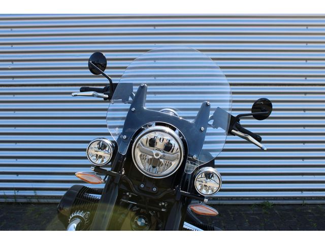 bmw - r-18-classic