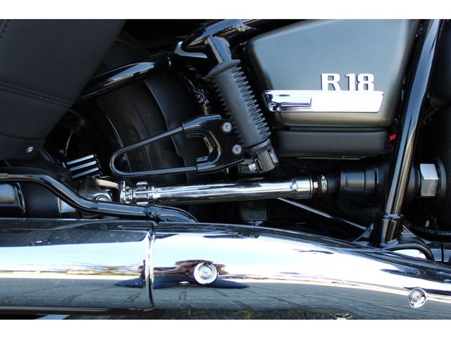 bmw - r-18-classic