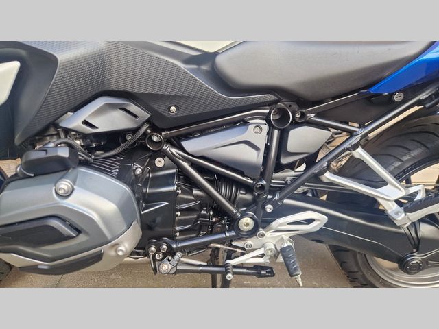 bmw - r-1200-rs