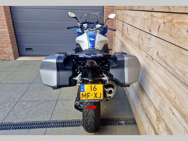 bmw - r-1200-rs