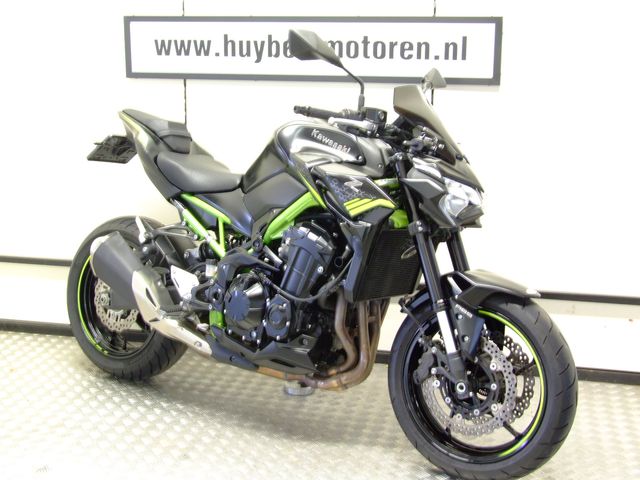 kawasaki - z900