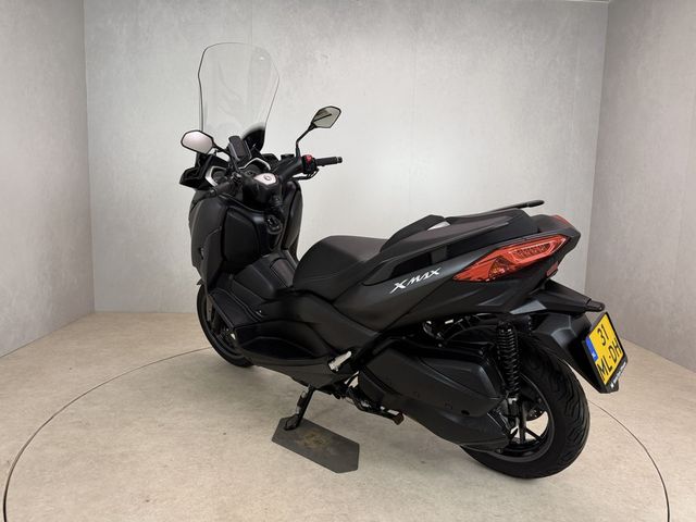 yamaha - x-max-300-abs