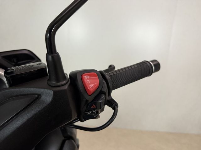 yamaha - x-max-300-abs