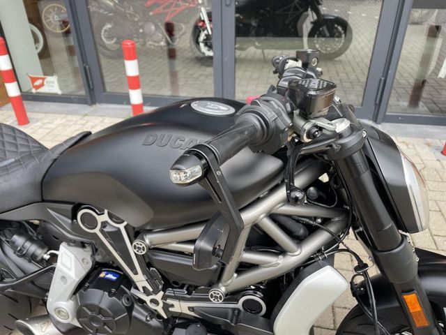 ducati - xdiavel-s