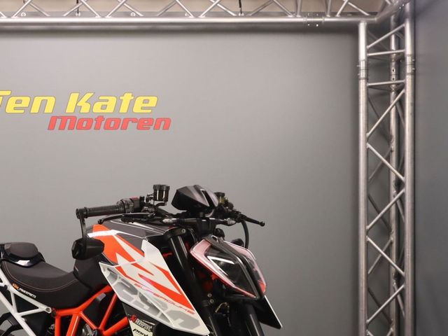 ktm - 1290-super-duke-r