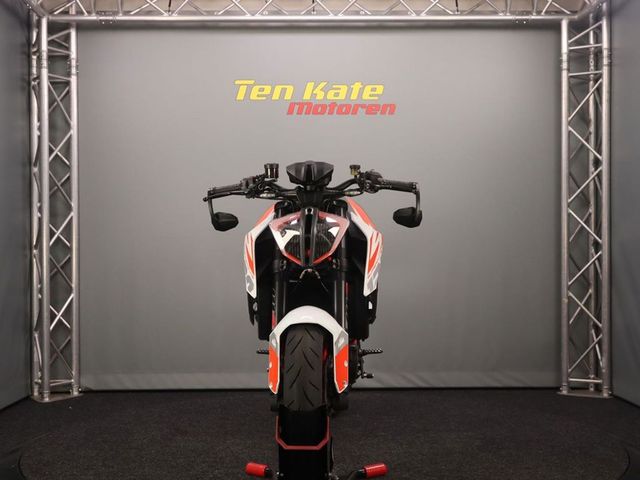 ktm - 1290-super-duke-r