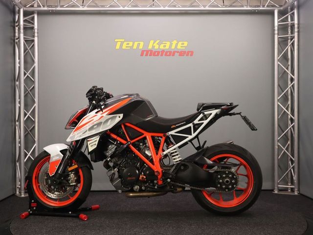 ktm - 1290-super-duke-r