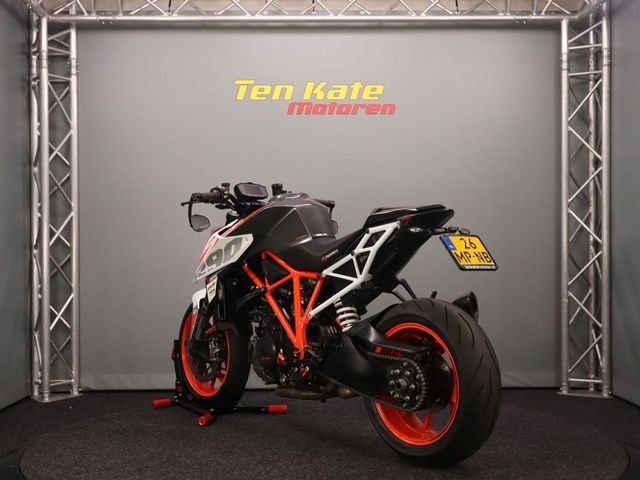 ktm - 1290-super-duke-r