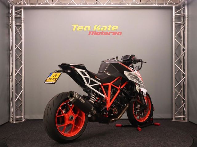 ktm - 1290-super-duke-r