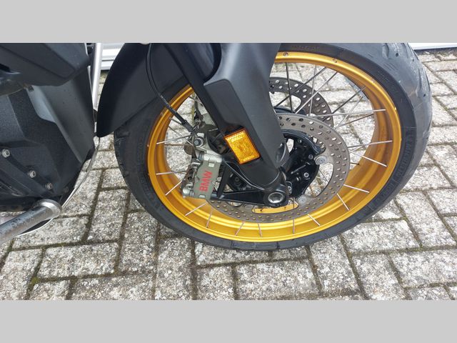 bmw - r-1300-gs