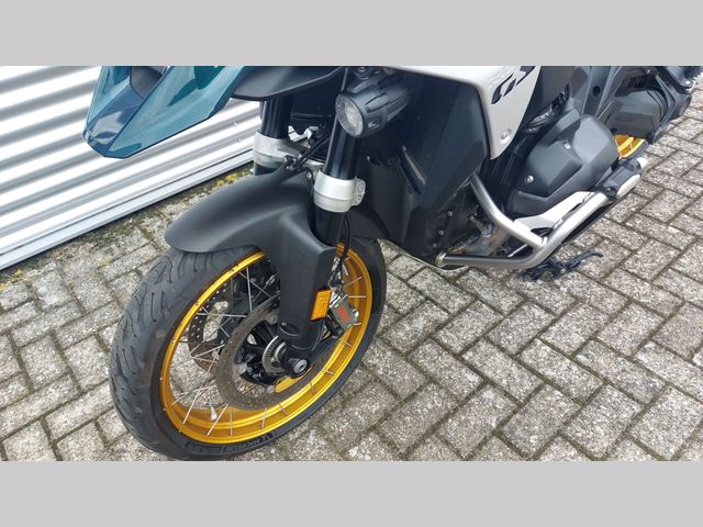 bmw - r-1300-gs