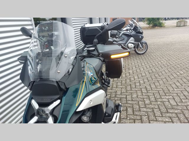 bmw - r-1300-gs