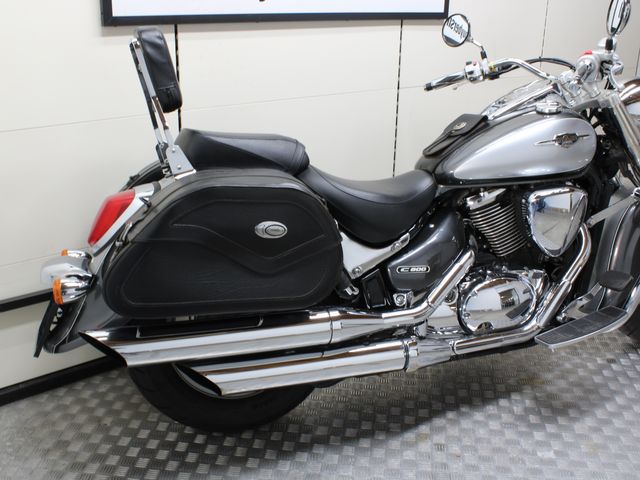suzuki - intruder-c-800-classic