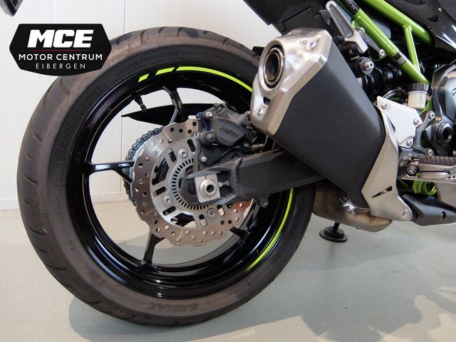 kawasaki - z900