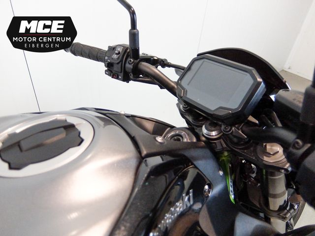 kawasaki - z900