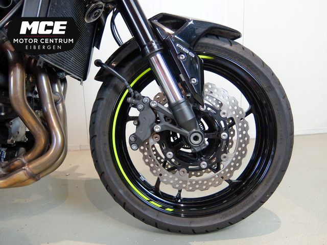 kawasaki - z900