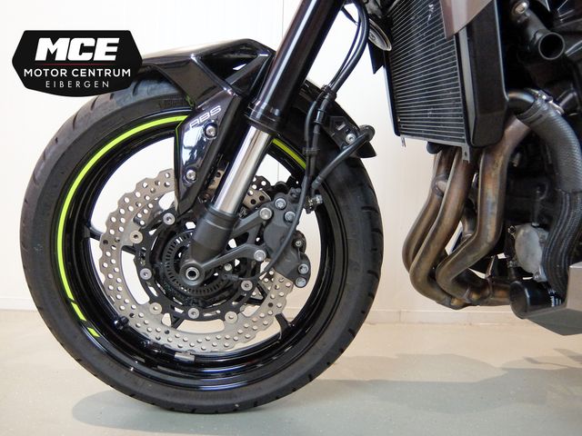 kawasaki - z900