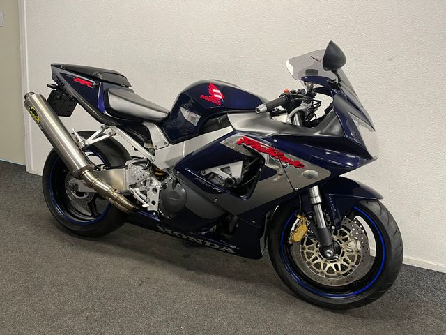 honda - cbr-900-rr-fireblade