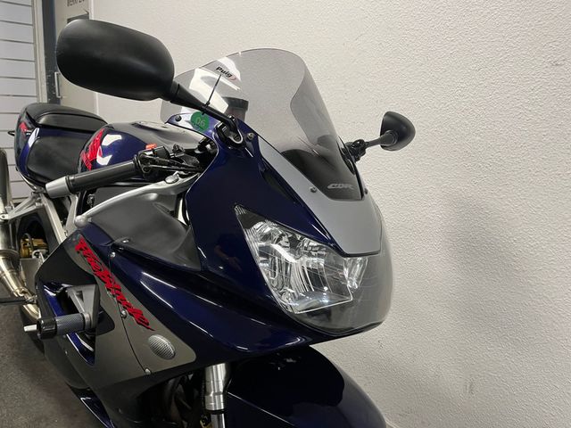 honda - cbr-900-rr-fireblade