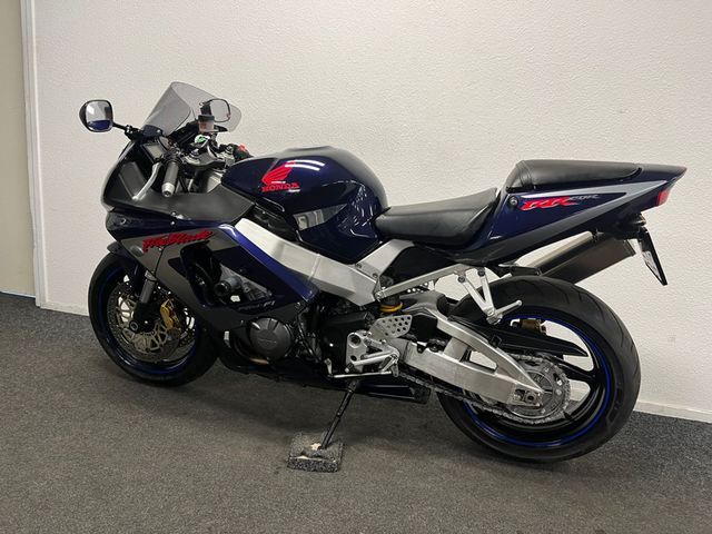 honda - cbr-900-rr-fireblade
